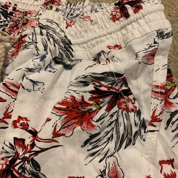 Patterned shorts - Picture 2 of 3